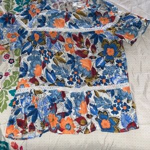 FLORAL TUNIC TOP Studio JPR Knit Details Breezy Swing